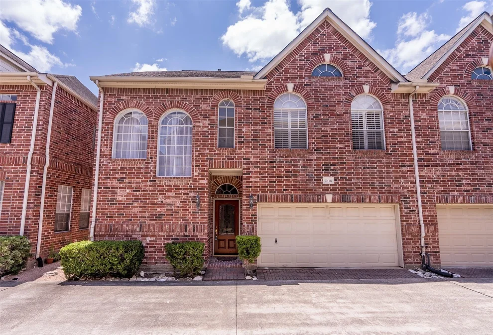 Unit for sale at 5913 Dolores Street, Houston, TX 77057