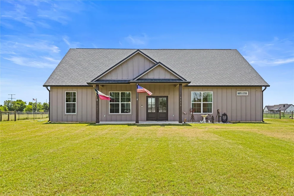 Unit for sale at 5213 County Road 127, Iola, TX 77861