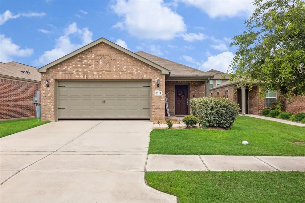 Unit for sale at 6215 El Platino Drive, Houston, TX 77048