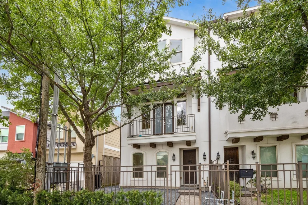 Unit for sale at 1813 Wichita Street, Houston, TX 77004