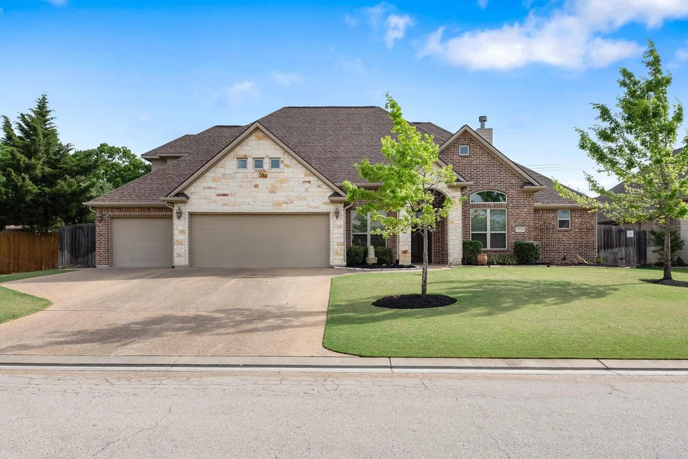 Unit for sale at 4605 River Valley Drive, Bryan, TX 77808