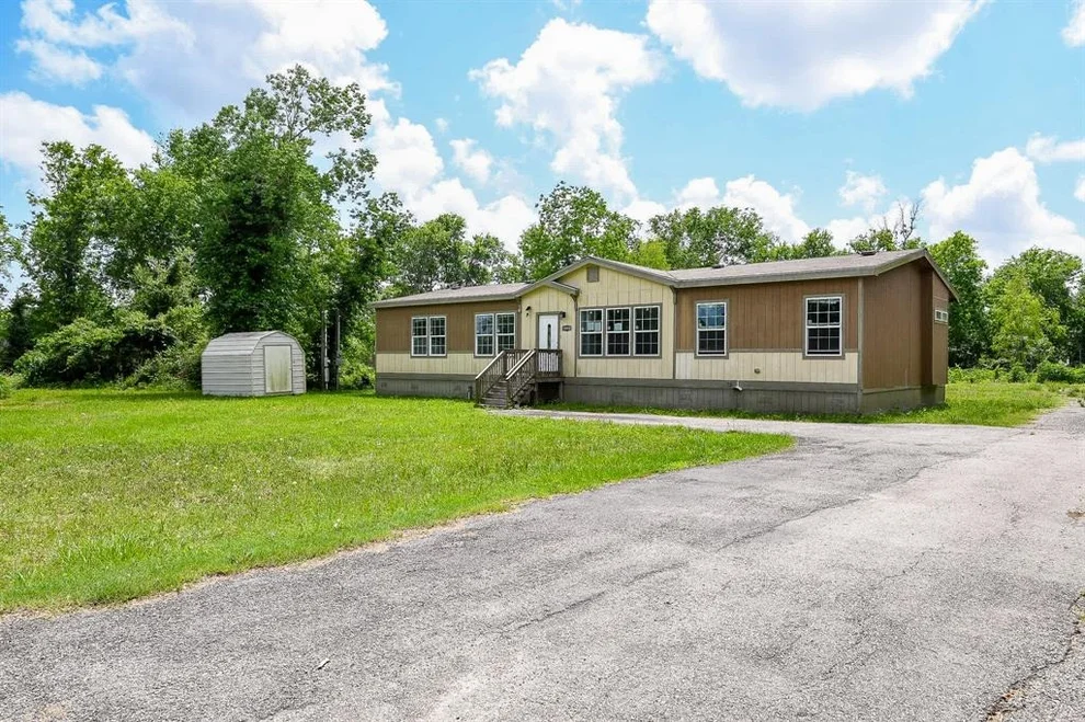 Unit for sale at 16818 Keith Circle, Alvin, TX 77511