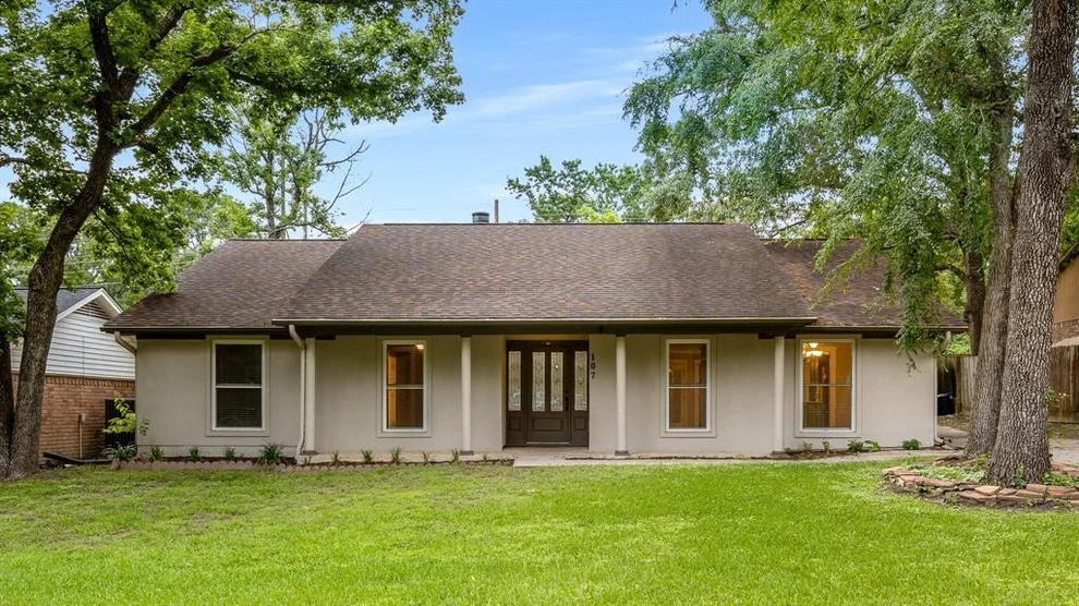 Unit for sale at 107 Woodmont Drive, Conroe, TX 77356