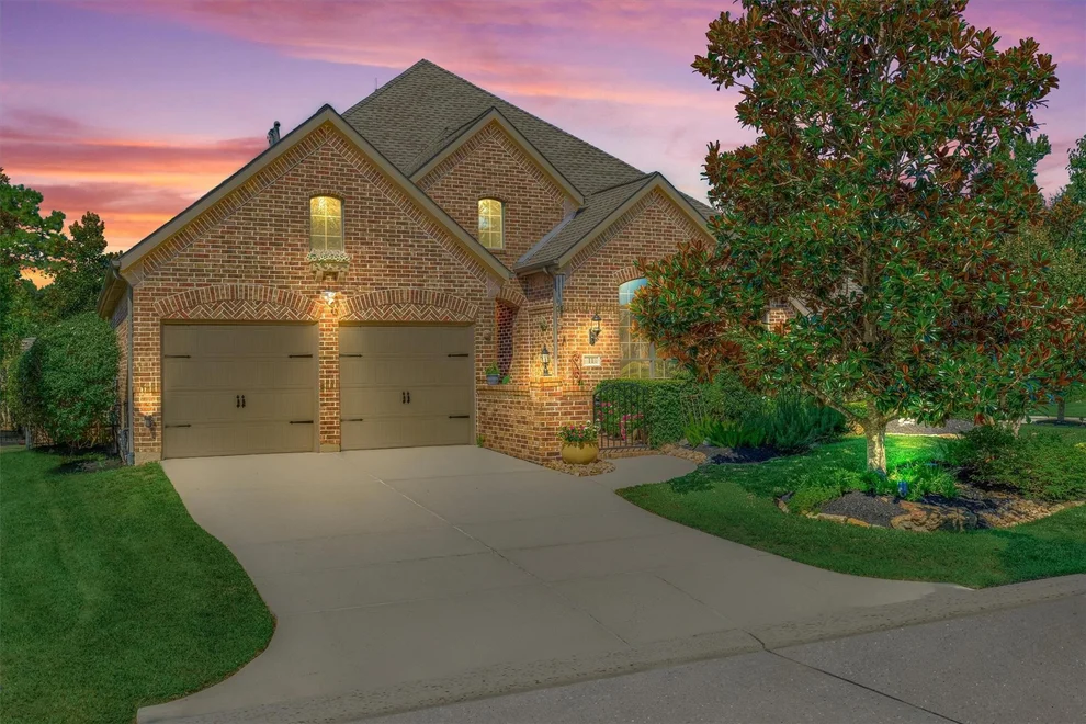 Unit for sale at 11 Almondell Court, The Woodlands, TX 77354
