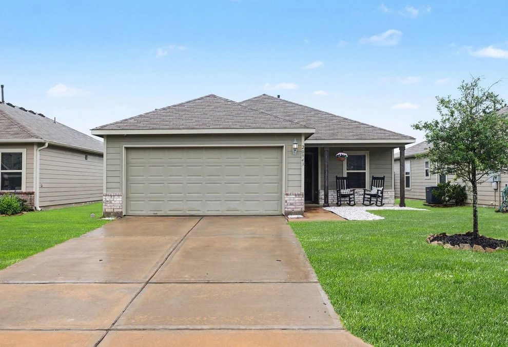 Unit for sale at 20943 Twining Rose Lane, Tomball, TX 77377