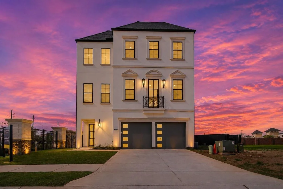 Unit for sale at 4707 Sunset Circle, Sugar Land, TX 77479