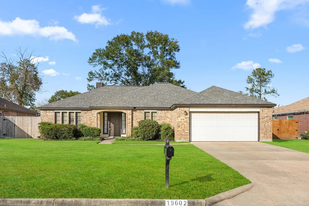 Unit for sale at 19602 Hunt Lake Lane, Houston, TX 77084