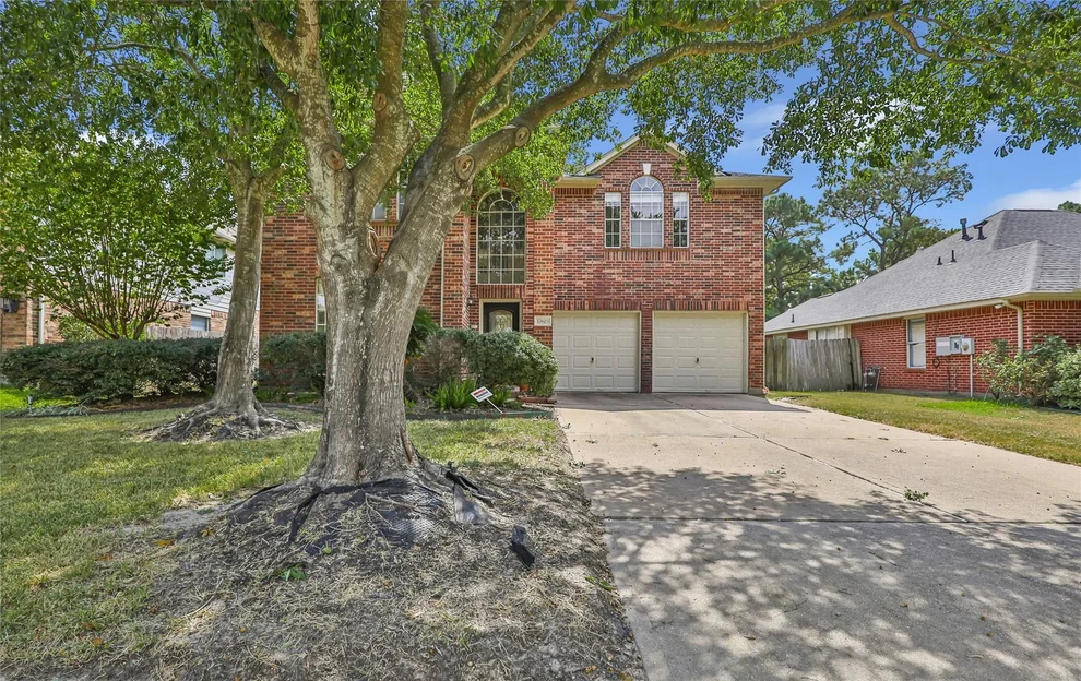 Unit for sale at 17603 Fairgrove Park Drive, Houston, TX 77095