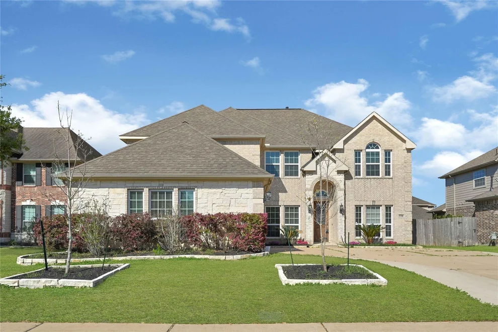 Unit for sale at 2108 Asbury Court, Pearland, TX 77581