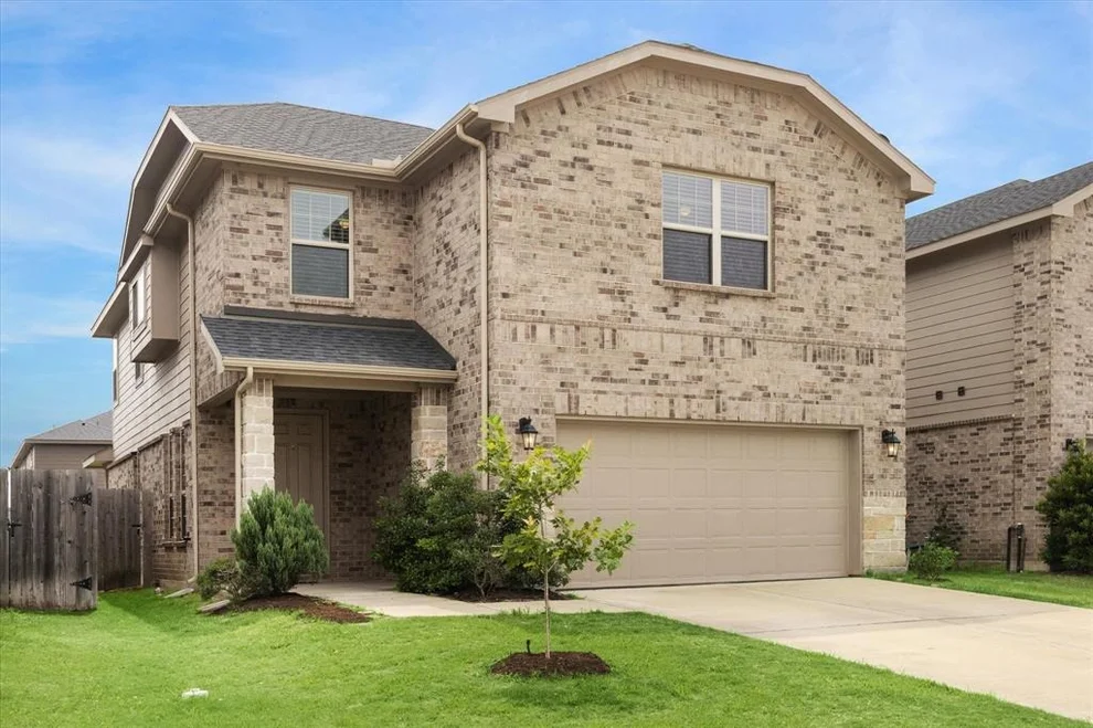 Unit for sale at 103 Wedgewood Trace Lane, La Porte, TX 77571