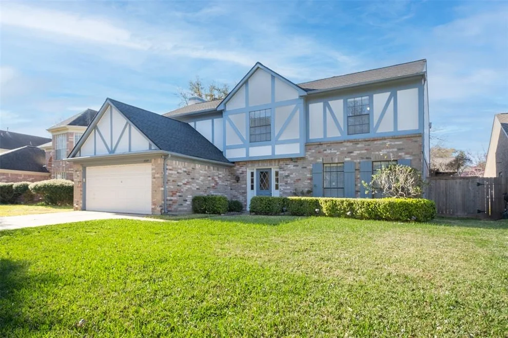 Unit for sale at 3330 Oak Branch Lane, Sugar Land, TX 77479