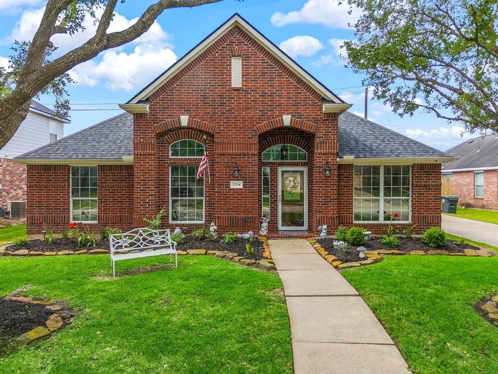 Unit for sale at 2704 Pebble Creek Drive, Pearland, TX 77581