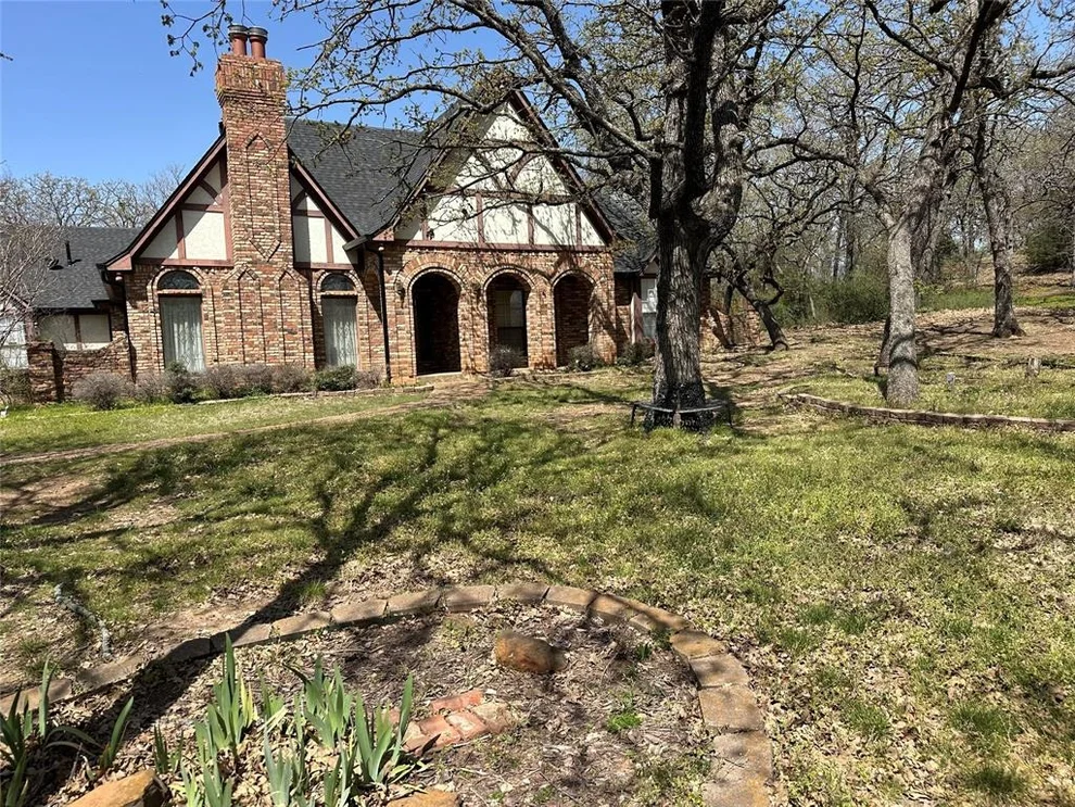 Unit for sale at 130 Hunters Hill Circle, Argyle, TX 76226