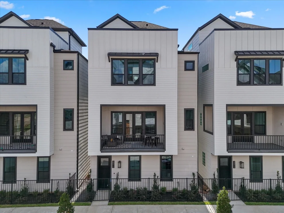 Unit for sale at 2220 Dennis Street, Houston, TX 77004