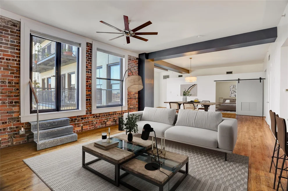 Unit for sale at 915 Franklin Street, Houston, TX 77002