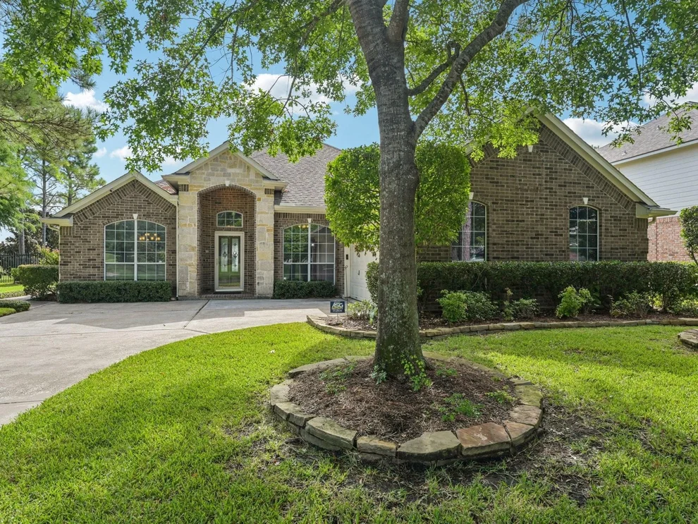 Unit for sale at 11030 Acanthus Lane, Houston, TX 77095