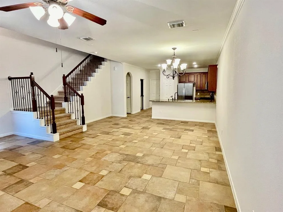 Unit for sale at 23 Avenswood, The Woodlands, TX 77382