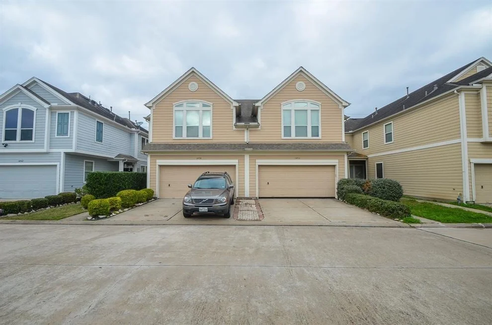 Unit for sale at 14938 Atmore Place Drive, Houston, TX 77082