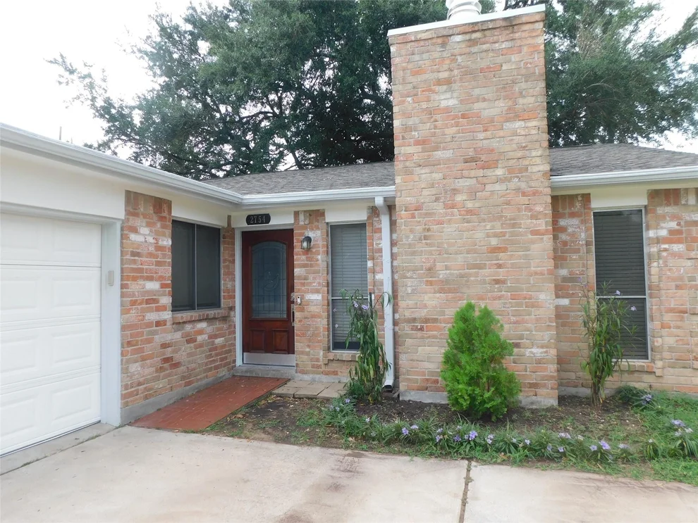 Unit for sale at 2754 Quarry Hill Road, Sugar Land, TX 77478