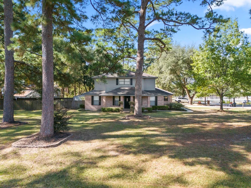 Unit for sale at 15633 Corinthian Way, Willis, TX 77318