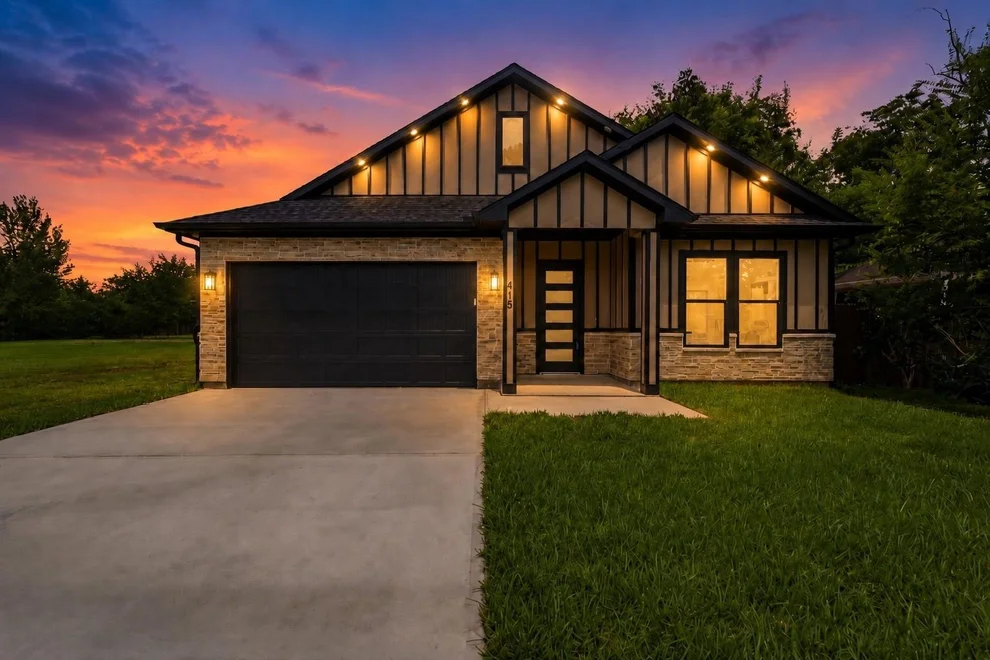 Unit for sale at 415 S 2nd Street, La Porte, TX 77571