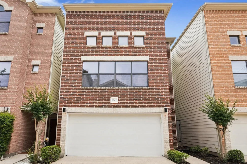 Unit for sale at 8642 Meadowcroft Drive, Houston, TX 77063