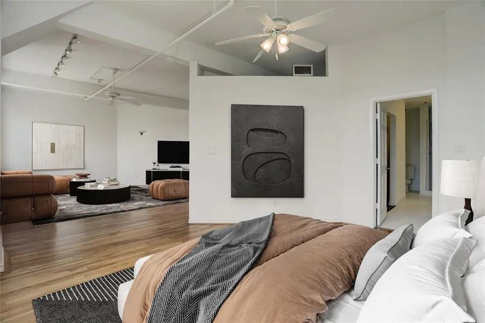 Unit for sale at 201 Main Street, Houston, TX 77002