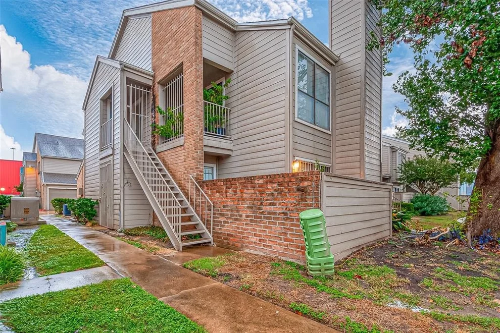 Unit for sale at 6701 Sands Point Drive, Houston, TX 77074