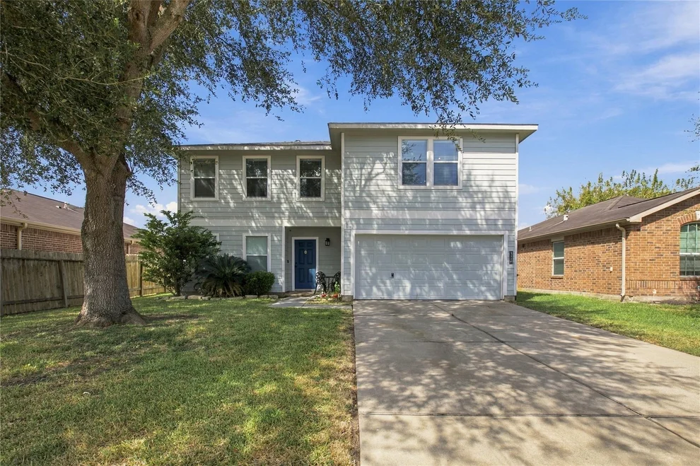 Unit for sale at 5110 Oakbriar Lane, Rosenberg, TX 77469