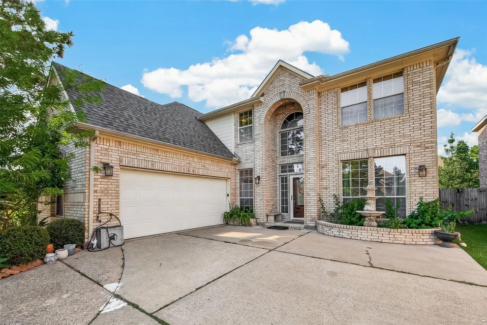 Unit for sale at 922 Allisa Street, Stafford, TX 77477