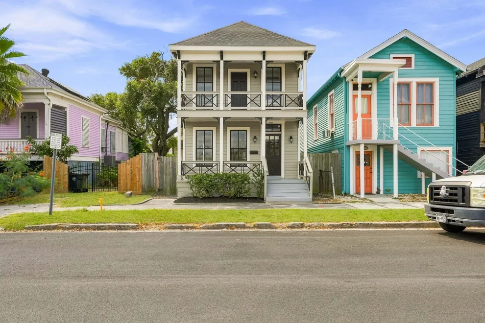 Unit for sale at 1011 Sealy Street, Galveston, TX 77550