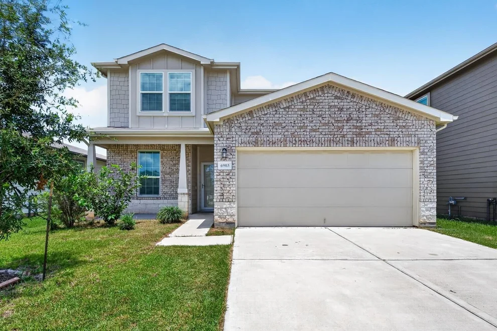 Unit for sale at 6903 Hobby Wind Ridge Drive, Houston, TX 77075
