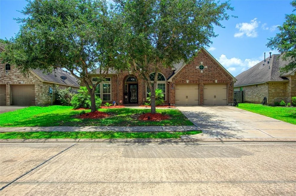 Unit for sale at 14108 Timber Ridge Drive, Pearland, TX 77584