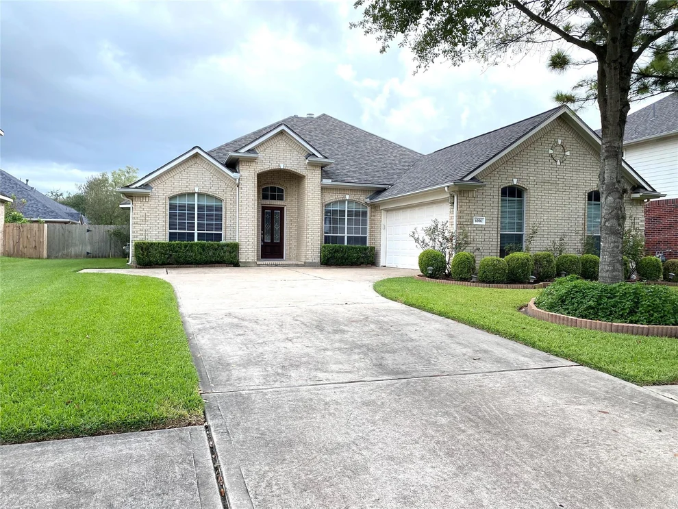 Unit for sale at 6006 Country Ridge Drive, Richmond, TX 77469