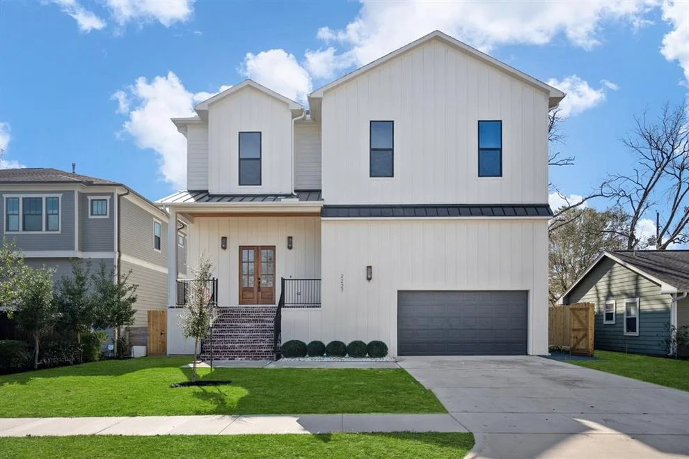 Unit for sale at 2227 Saxon Drive, Houston, TX 77018