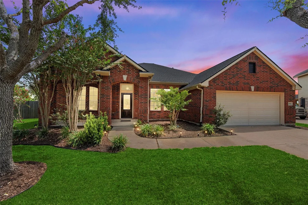 Unit for sale at 8931 Henrico Lane, Rosenberg, TX 77469