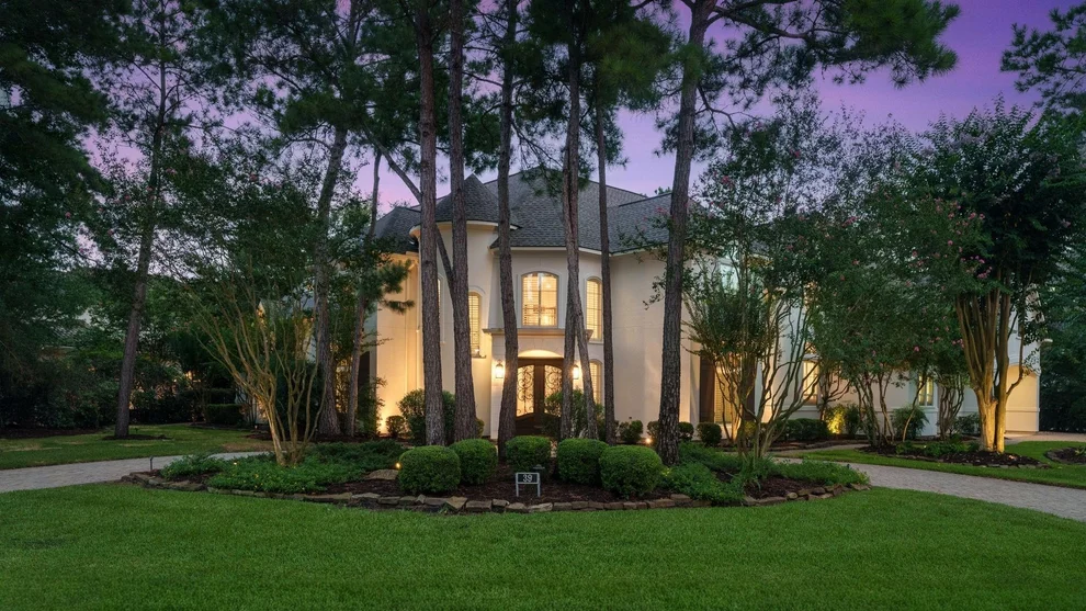 Unit for sale at 39 N Palmiera Circle, The Woodlands, TX 77382