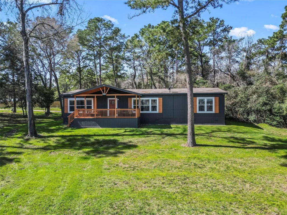 Unit for sale at 375 Lonesome Dove Trail, Trinity, TX 75862