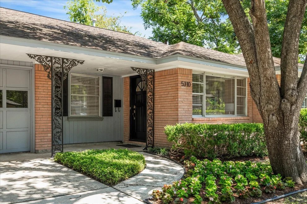 Unit for sale at 5310 Hialeah Drive, Houston, TX 77092