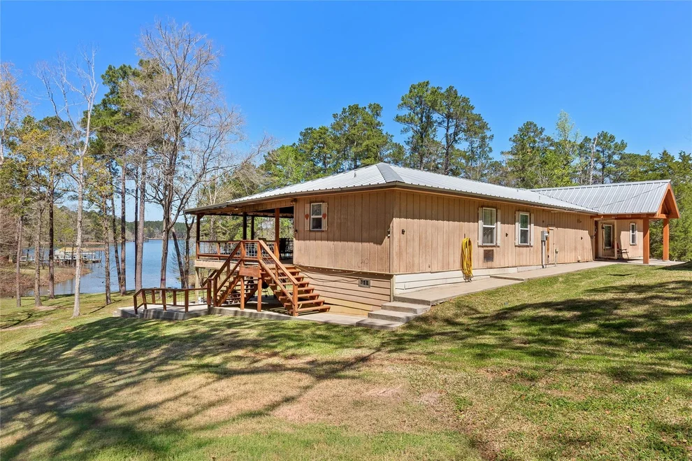 Unit for sale at 286 Lynwood, Burkeville, TX 75932