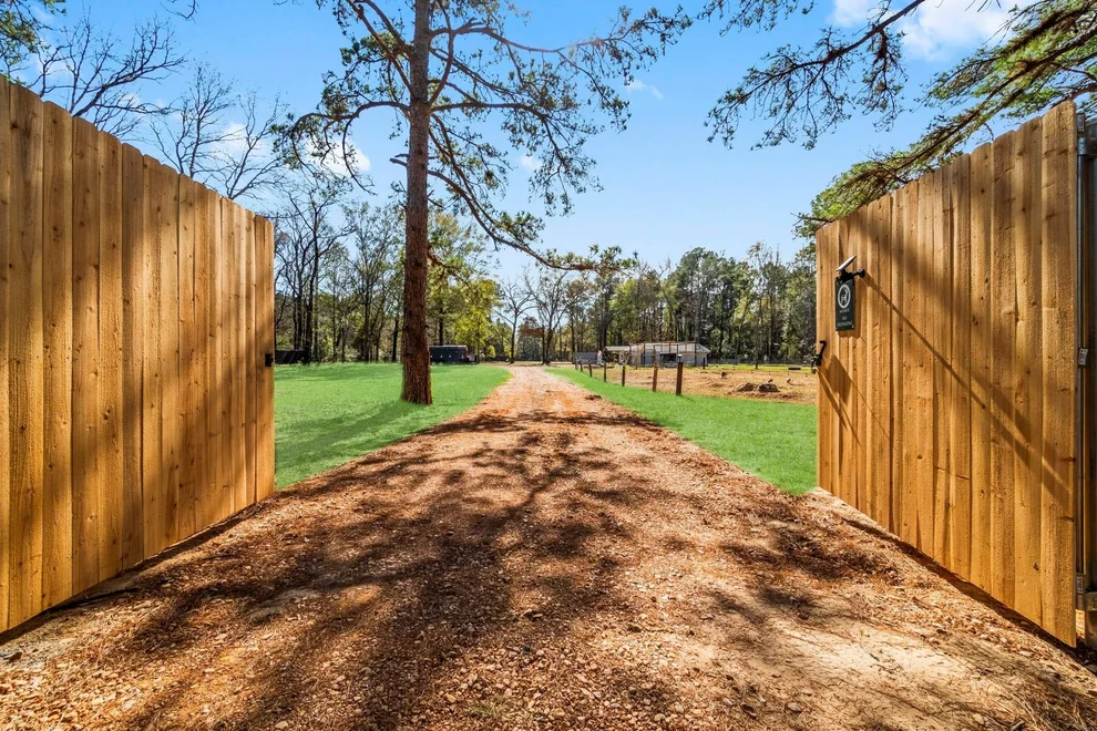 Unit for sale at 7711 Boars Head Place, Montgomery, TX 77316