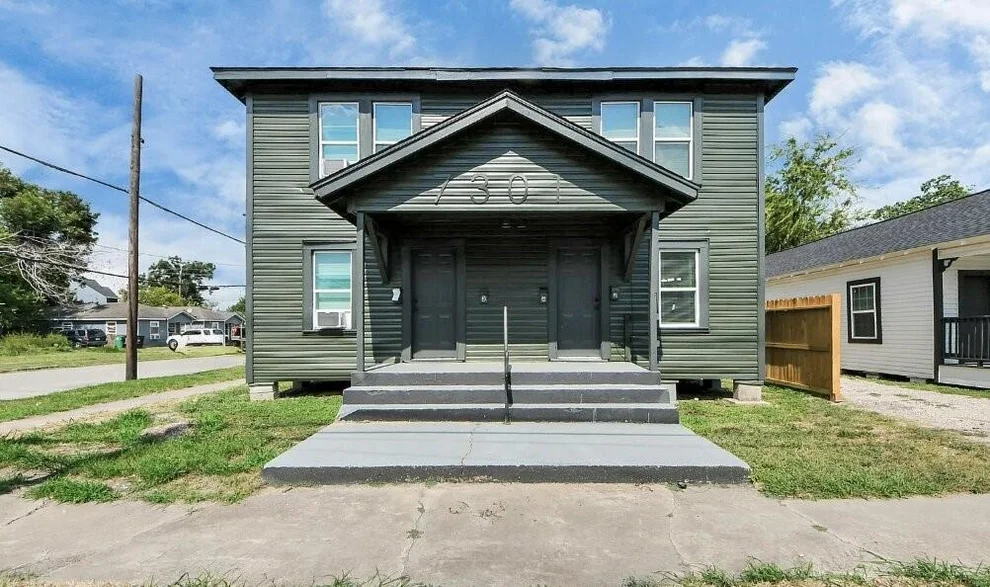 Unit for sale at 7301 Sherman Street, Houston, TX 77011