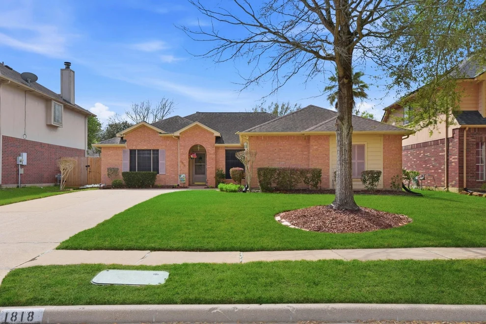 Unit for sale at 1818 Kemah Oaks Drive, Kemah, TX 77565