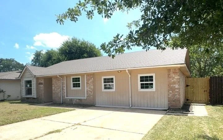 Unit for sale at 7735 Whispering Wood Lane, Houston, TX 77086