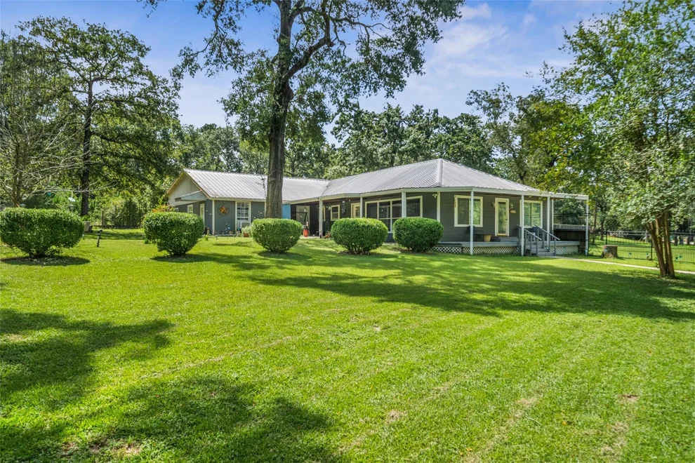Unit for sale at 10764 Forest Creek Drive, Conroe, TX 77318