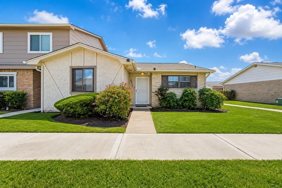 Unit for sale at 6517 S Briar Bayou Drive, Houston, TX 77072