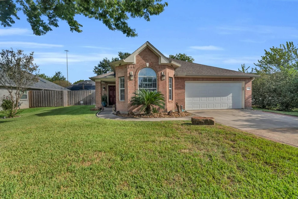 Unit for sale at 14910 Mauna Loa Lane, Houston, TX 77040