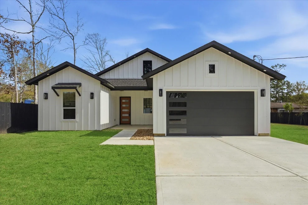 Unit for sale at 19683 Briarwick Lane, New Caney, TX 77357