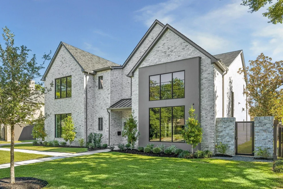 Unit for sale at 267 Maple Valley Road, Houston, TX 77056