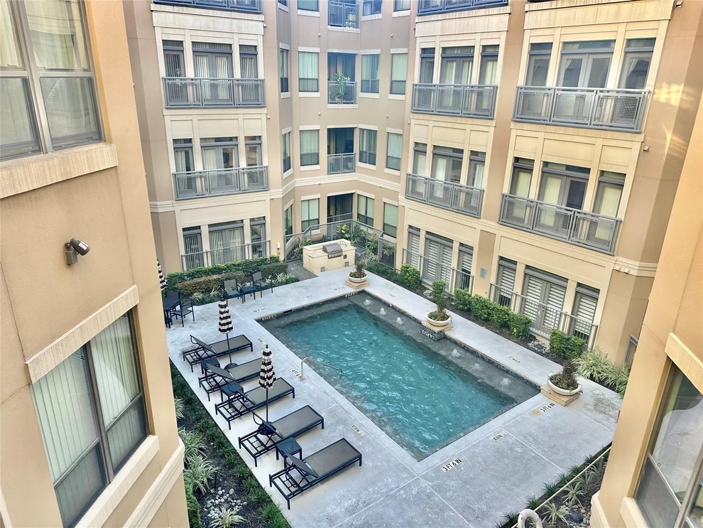 Unit for sale at 1901 Post Oak Boulevard, Houston, TX 77056